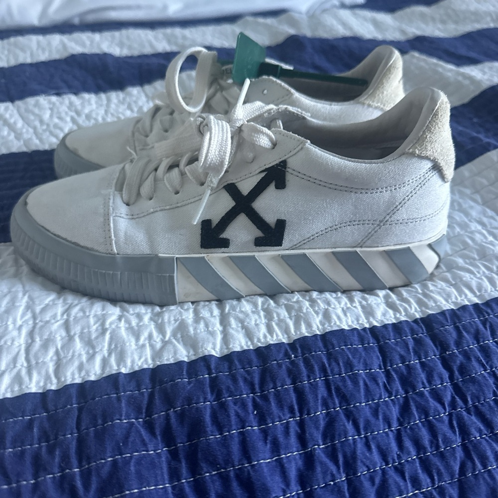 Off-White Canvas Sneakers in Cream and Gray